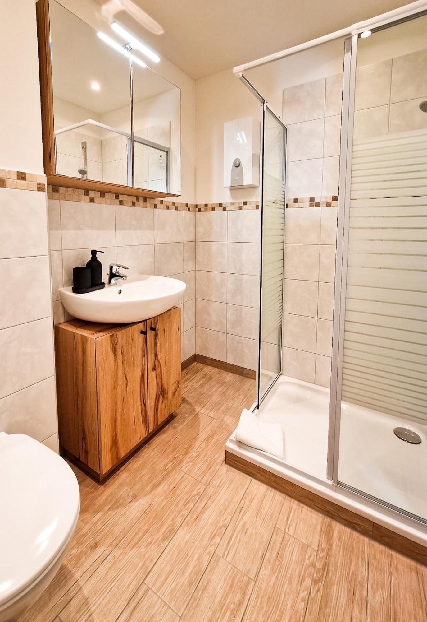 Studio Am Duernbach - Modern, Ruhig & Zentral Am Schliersee Mit Parkplatz Extérieur photo